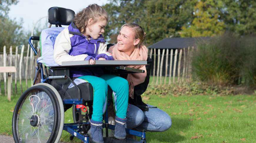 Allt färre barn som haft personlig assistent får bo kvar hemma